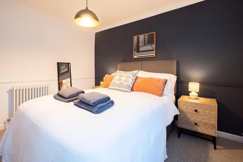 3 Bedroom Home Close To Town Centre With Wifi & Garden Royal Tunbridge Wells Kültér fotó