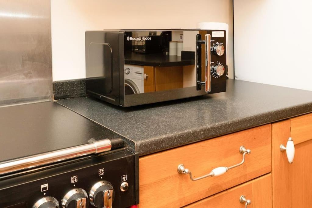 3 Bedroom Home Close To Town Centre With Wifi & Garden Royal Tunbridge Wells Kültér fotó