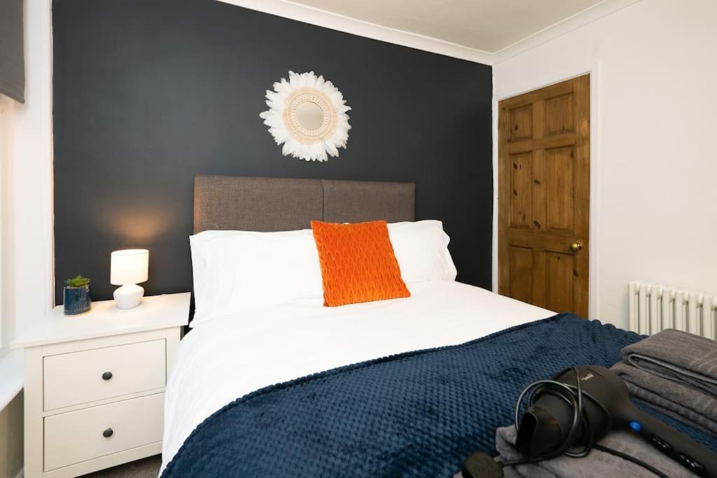3 Bedroom Home Close To Town Centre With Wifi & Garden Royal Tunbridge Wells Kültér fotó