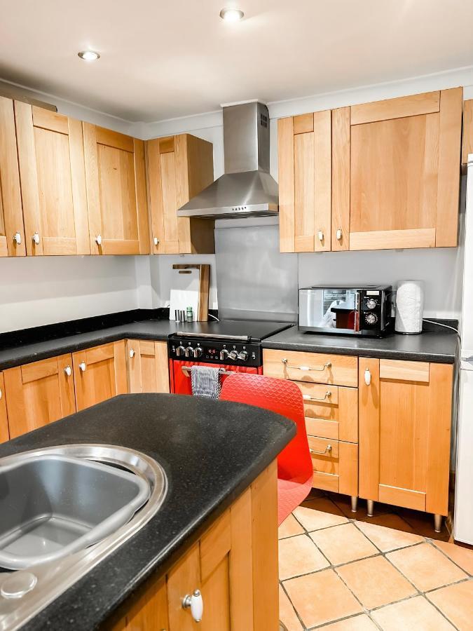 3 Bedroom Home Close To Town Centre With Wifi & Garden Royal Tunbridge Wells Kültér fotó