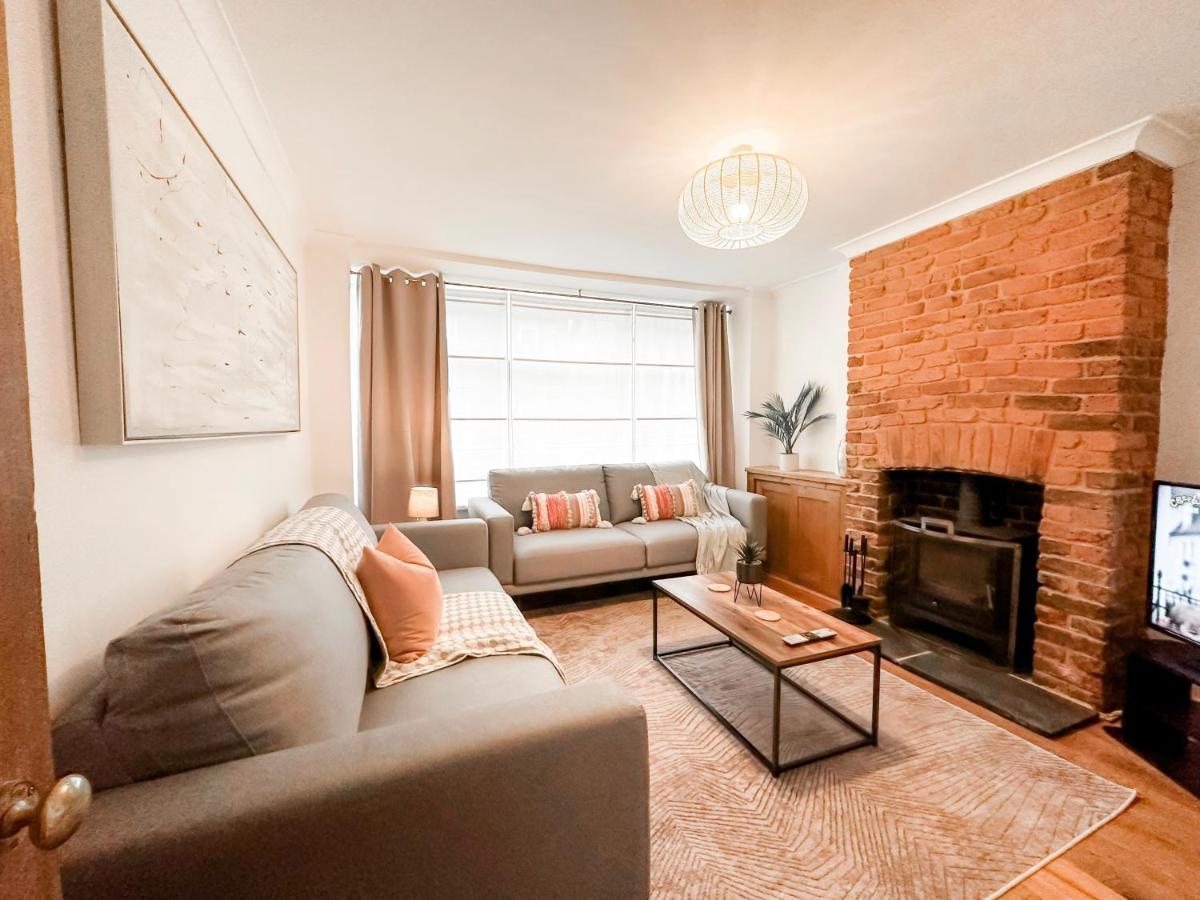 3 Bedroom Home Close To Town Centre With Wifi & Garden Royal Tunbridge Wells Kültér fotó